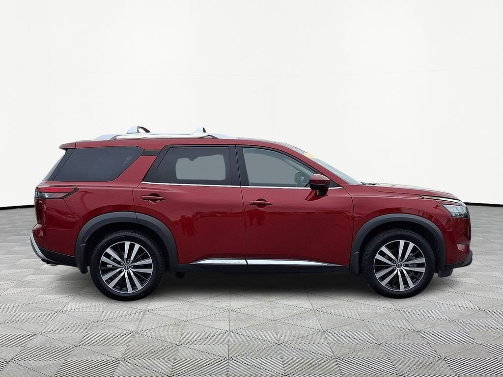 Used 2024 Red Nissan Platinum image 7