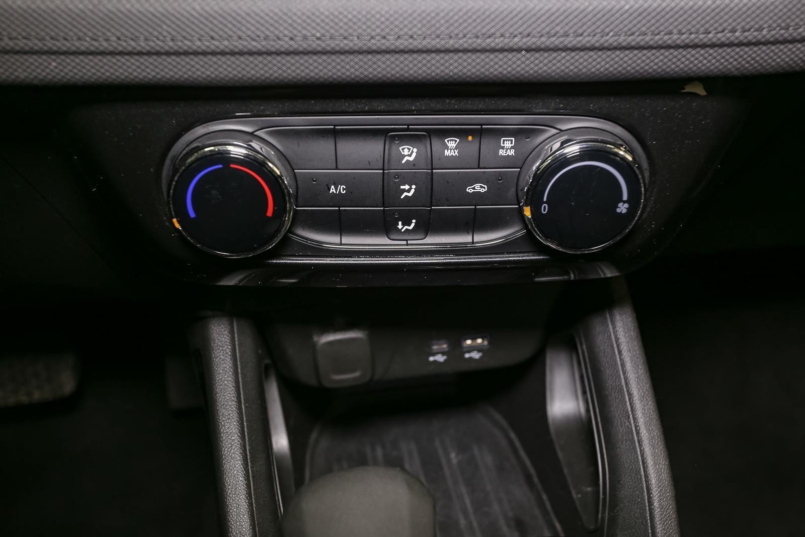 Used 2024 Summit White Chevrolet LT image 29