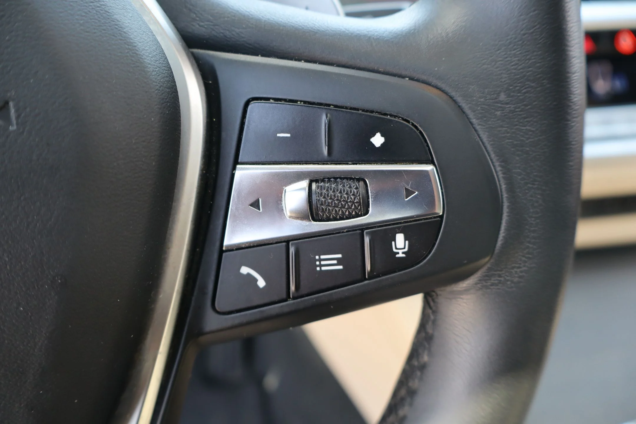 Used 2021 Black BMW 330i image 16