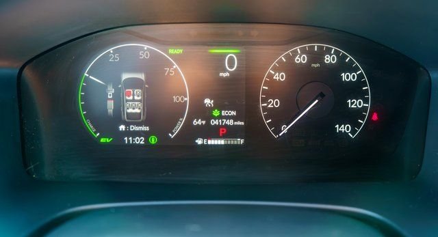 Used 2024 Silver Honda Sport-L image 22