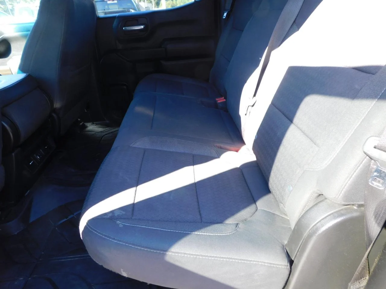 Used 2022 White Chevrolet 4WD CREW CAB 147 in LT W/1L image 23