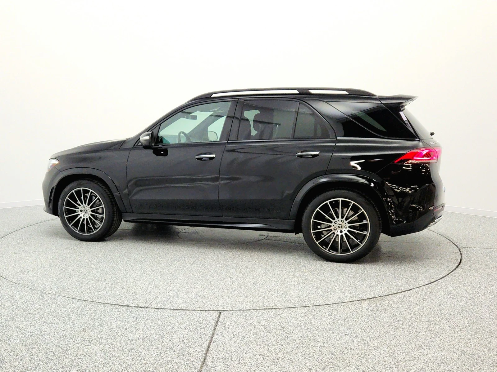 Certified Used 2023 Black Mercedes-Benz GLE 450 4MATIC® SUV image 8