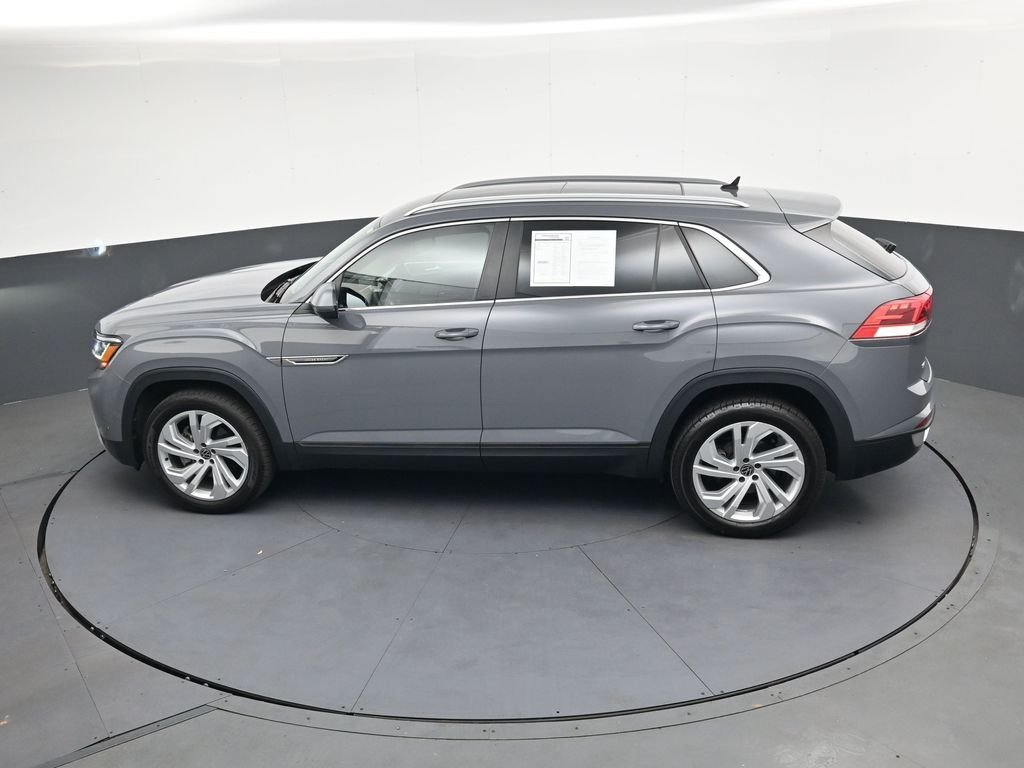 Used 2021  Volkswagen 2.0T SEL image 37