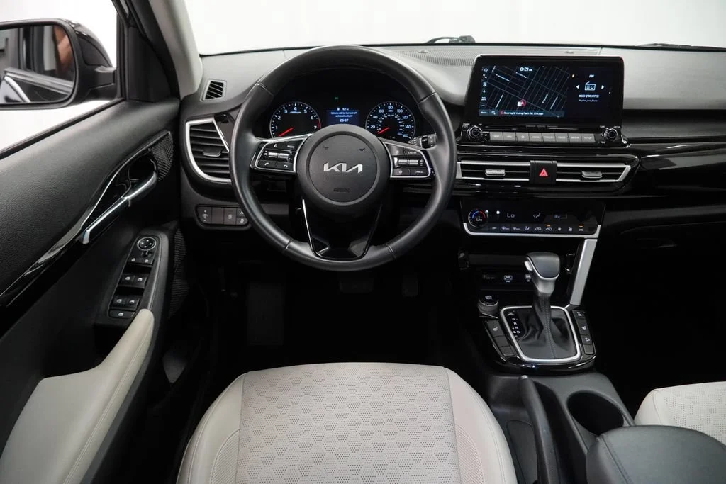 Used 2023 Black Kia EX image 14