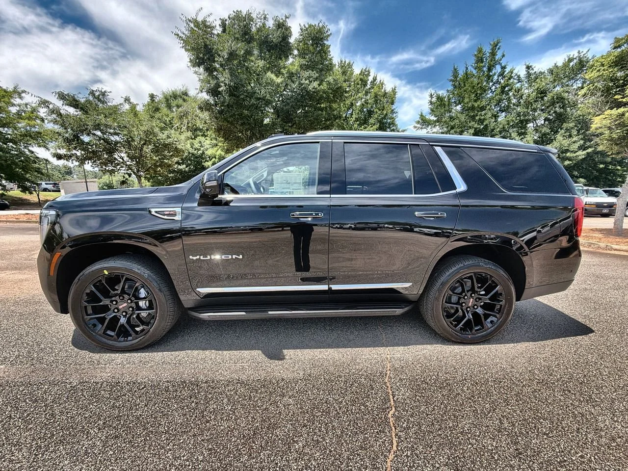 New 2026 Onyx Black GMC Elevation image 5