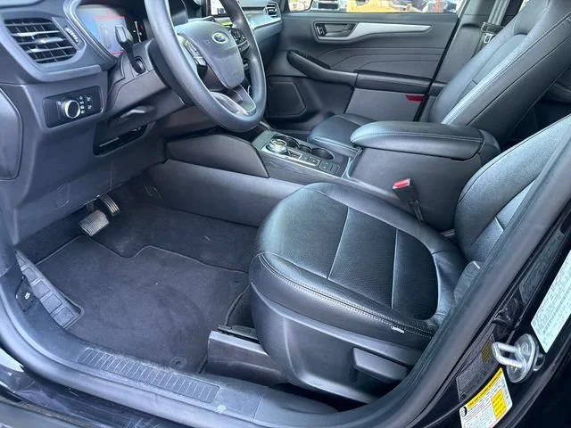 Used 2025 Black Ford Active image 9