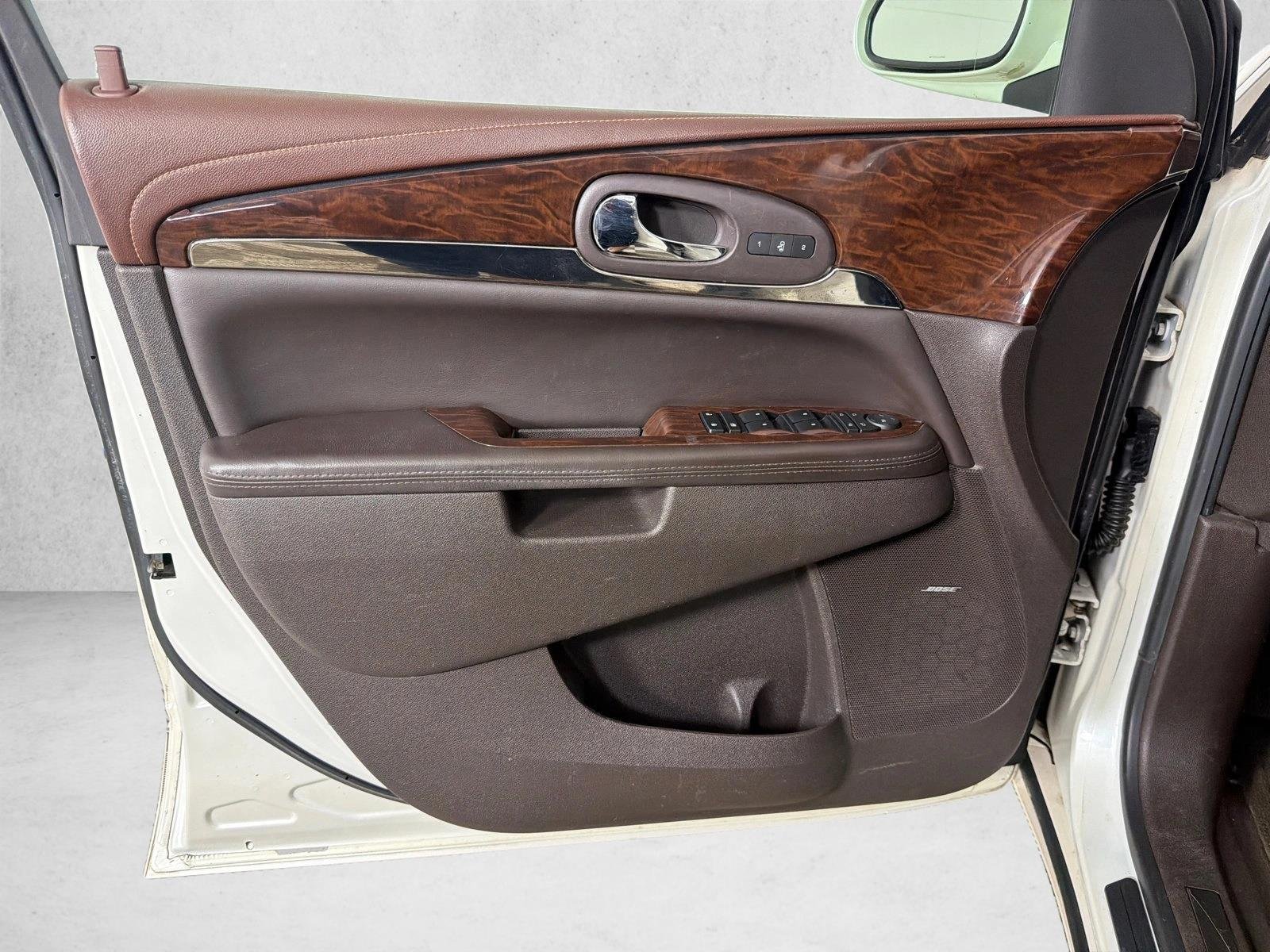 Used 2014 White Diamond Tricoat Buick Premium image 12