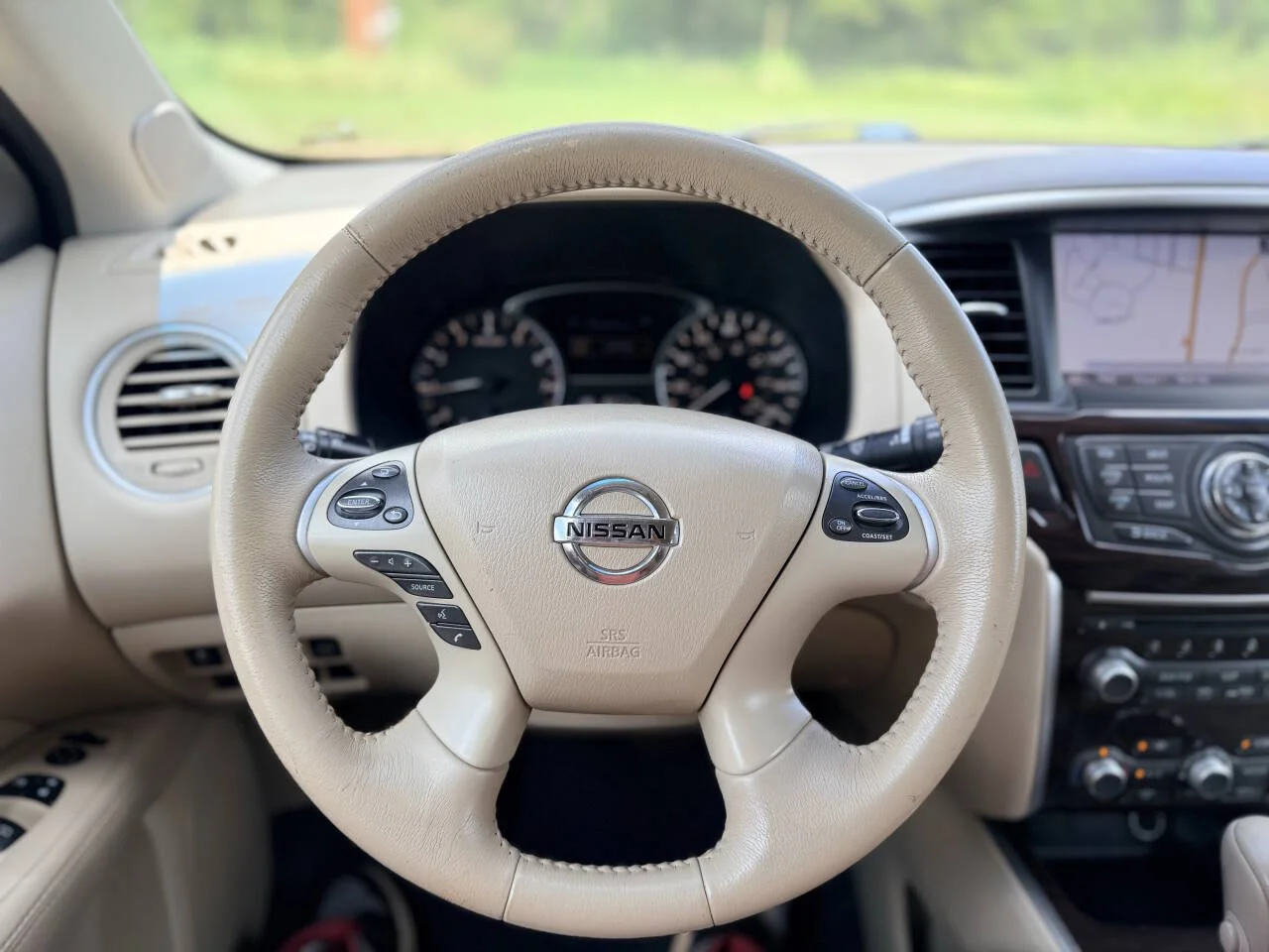 Used 2014 Tan Nissan SL 4dr SUV image 11