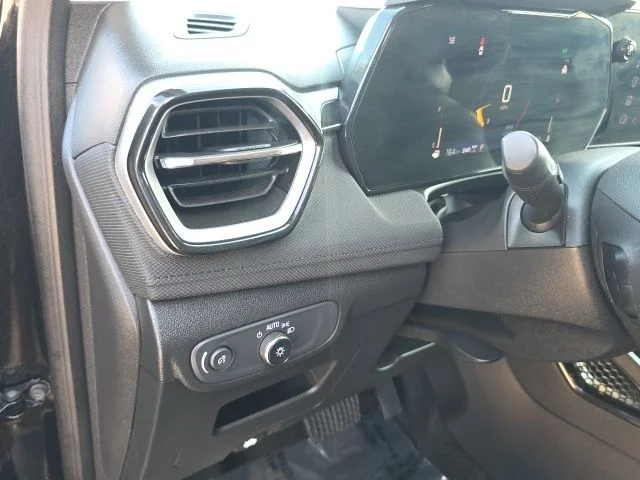 Used 2025 Black Chevrolet LT image 16