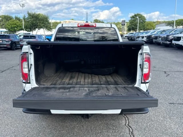 Used 2021 White GMC AT4 w/Leather image 11