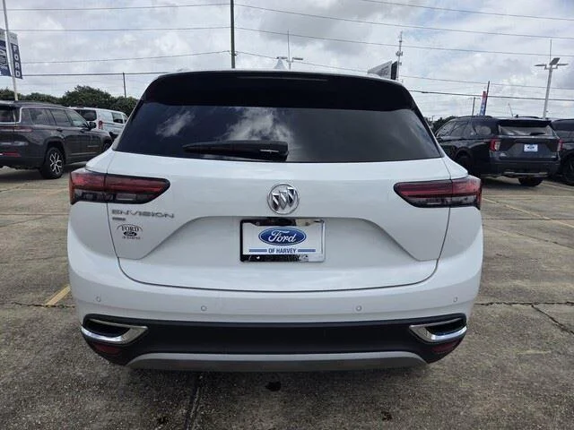 Used 2023 Summit White Buick Preferred image 4