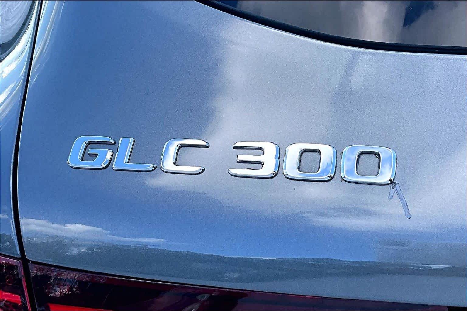 Used 2020 Selenite Grey Metallic Mercedes-Benz GLC 300 image 30