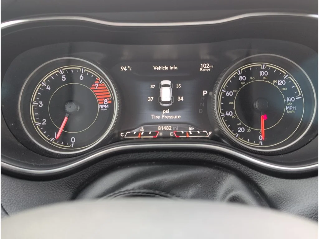 Used 2019 WHITE Jeep 4d SUV 4WD Limited 3.2L image 21