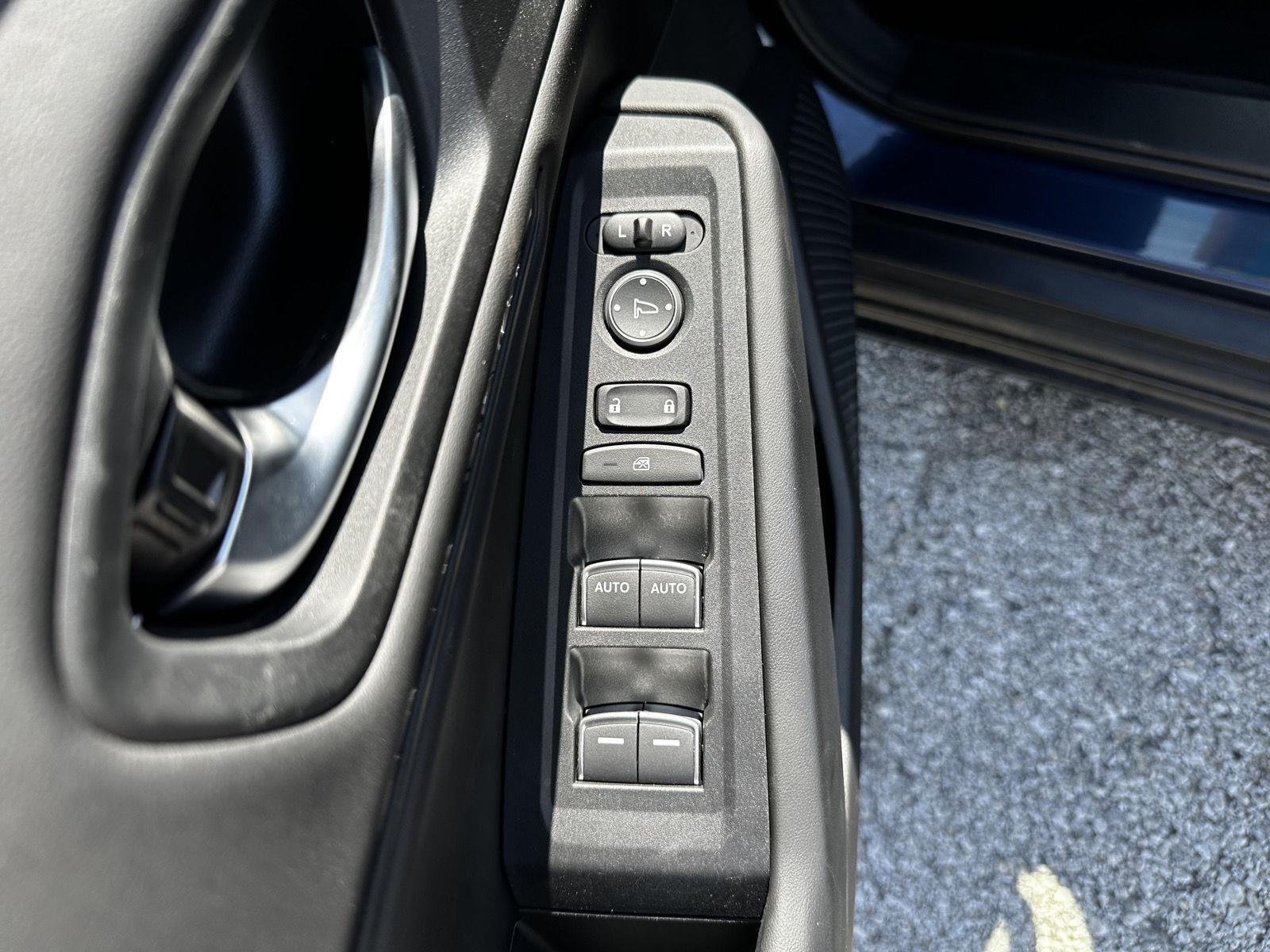 Used 2023 Canyon River Blue Metallic Honda EX image 9