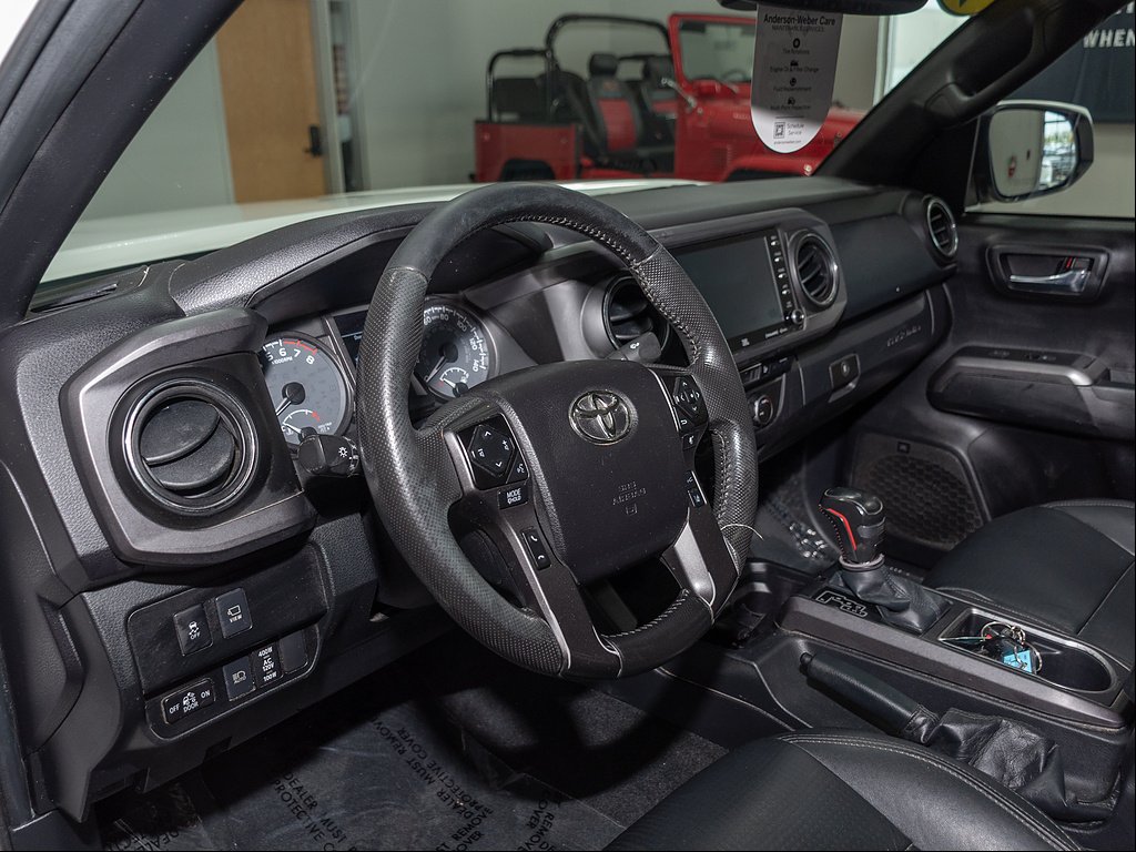 Used 2022 White Toyota TRD Off-Road image 10