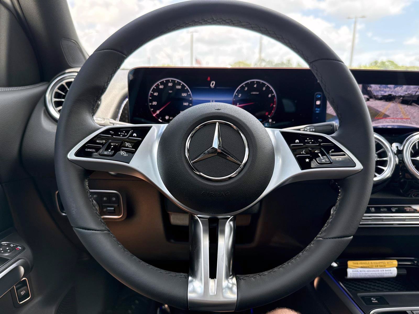 New 2026 Polar White Mercedes-Benz 250 SUV image 29