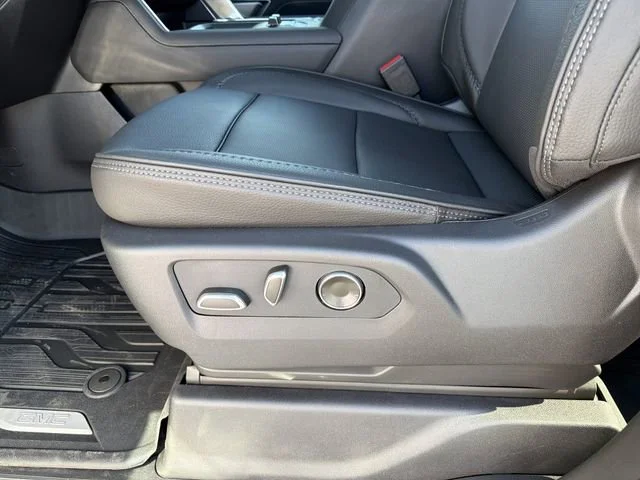 New 2026 Summit White GMC Denali image 19