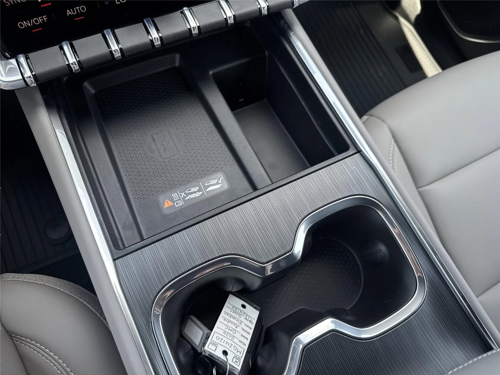 New 2026 Sterling Metallic GMC Elevation image 24