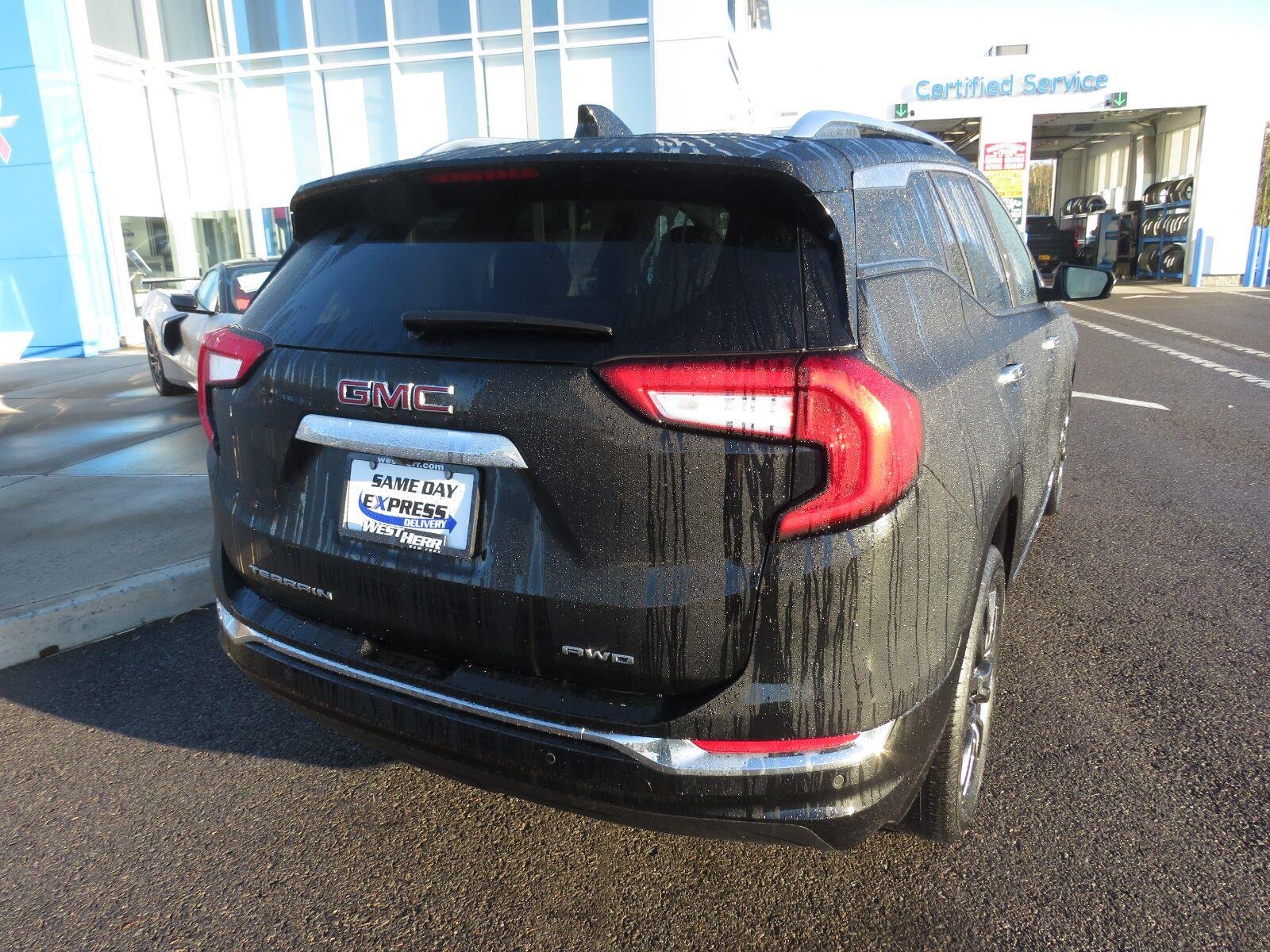 Used 2024 Ebony Twilight Metallic GMC Denali image 6