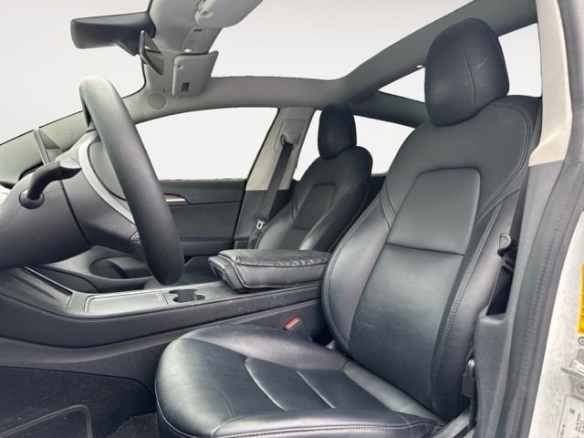 Used 2022 White Tesla Long Range image 10