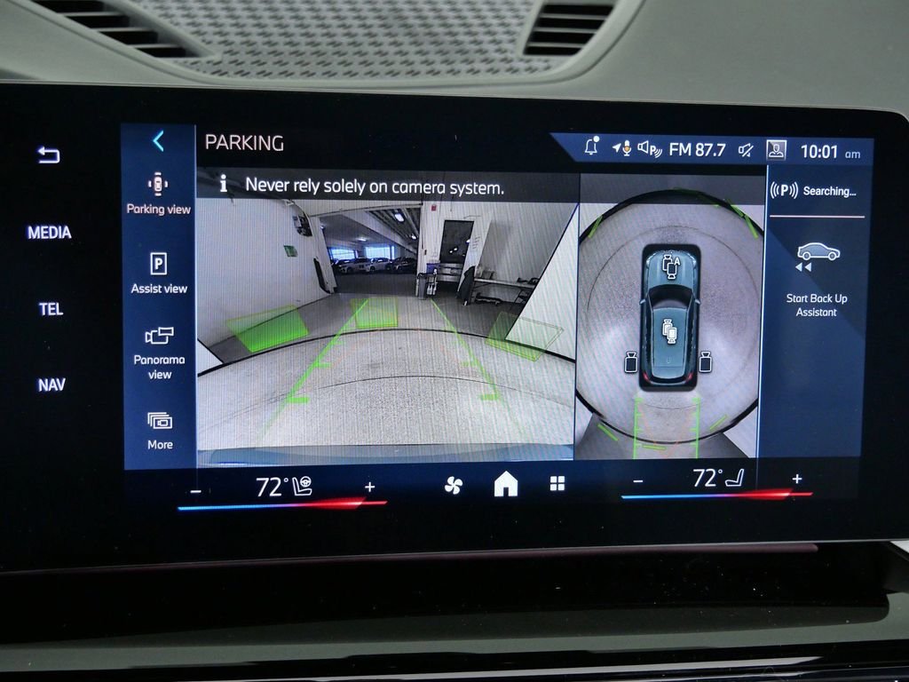Used 2026 Cape York Green Metallic BMW xDrive28i image 50