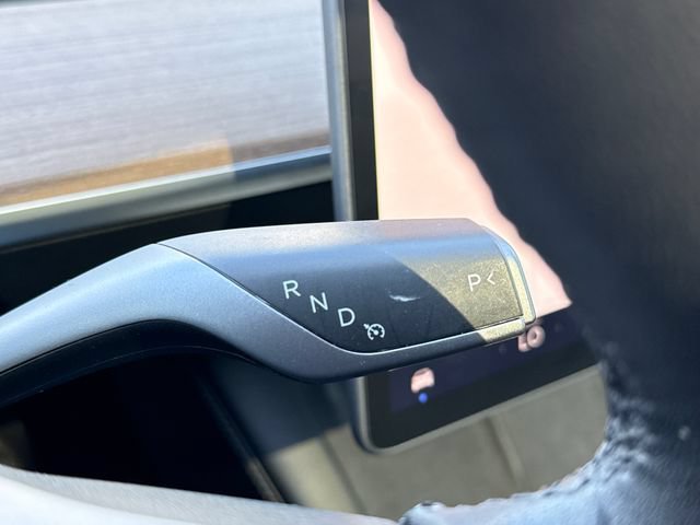 Used 2022  Tesla Performance image 27