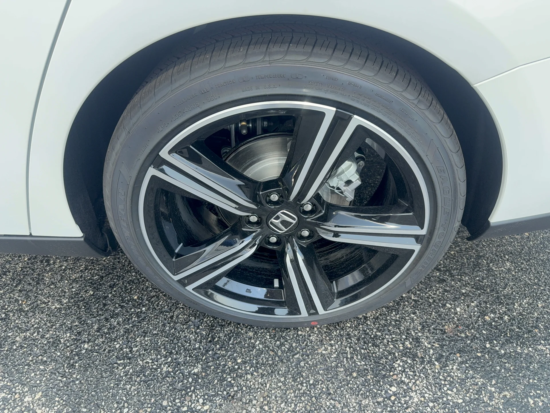 New 2026 Platinum White Pearl Honda SE image 9