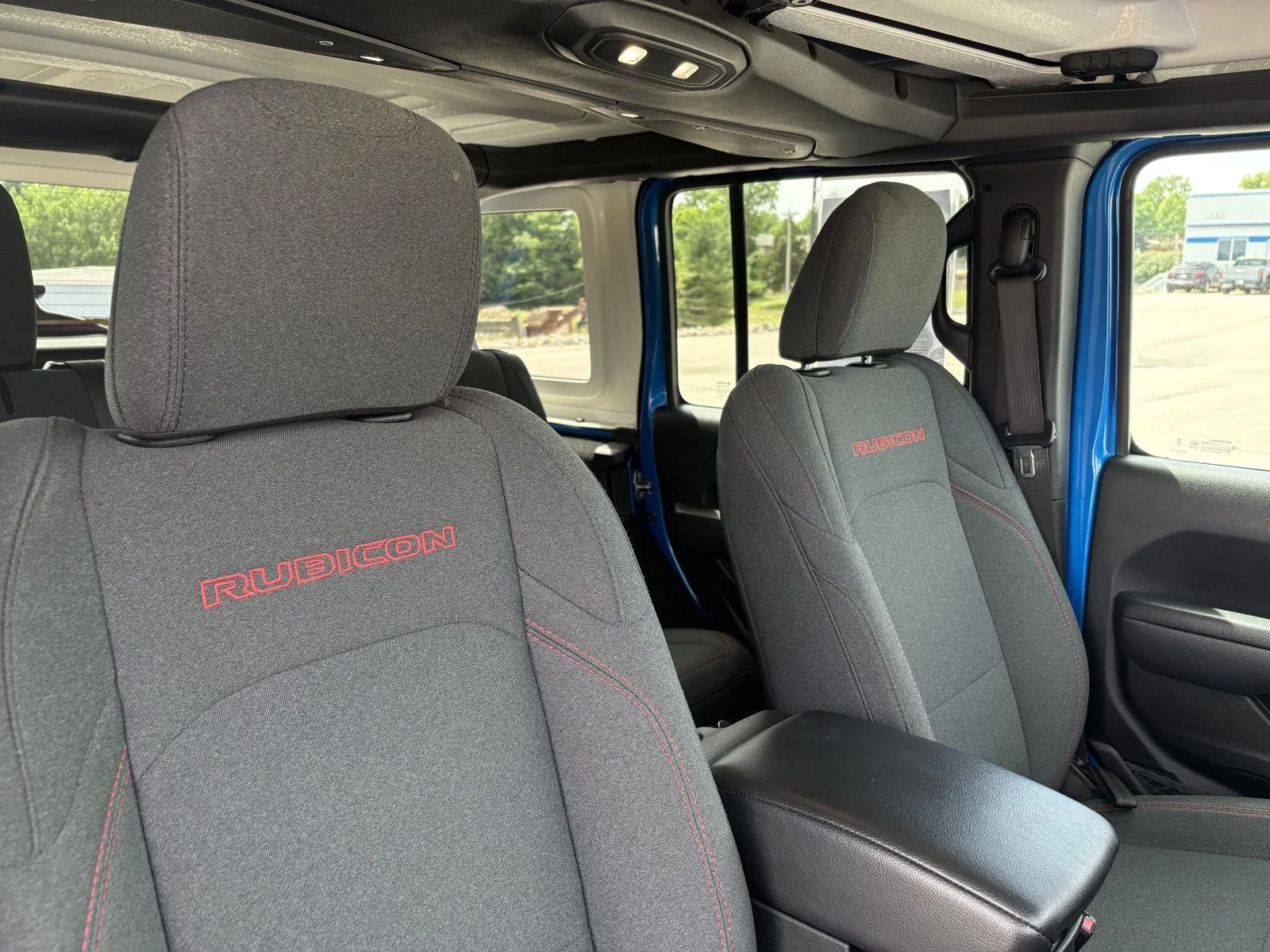 Used 2025 Hydro Blue Pearlcoat Jeep Rubicon image 15