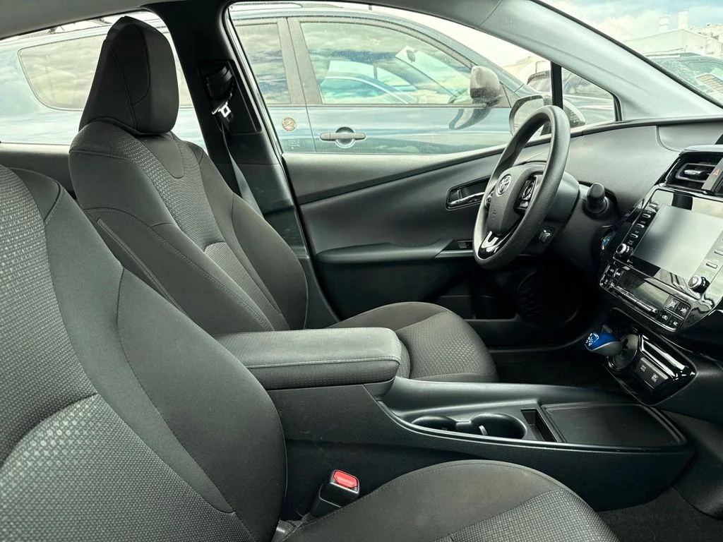 Used 2022 Magnetic Gray Metallic Toyota LE image 3