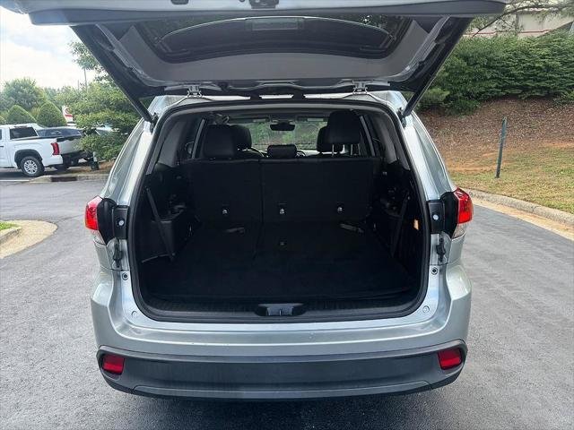 Certified Used 2019 CELESTIAL SILVER METALLIC Toyota  image 21