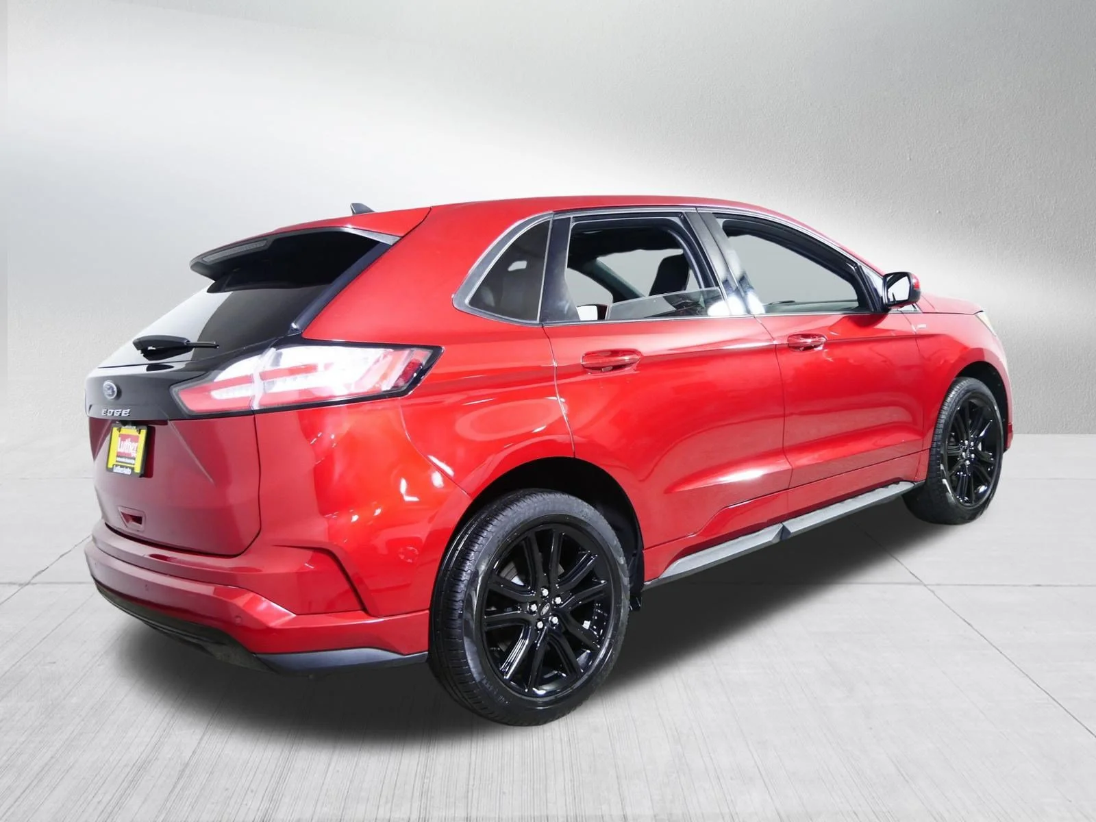 Used 2024 Rapid Red Metallic Tinted Clearcoat Ford ST-Line image 7