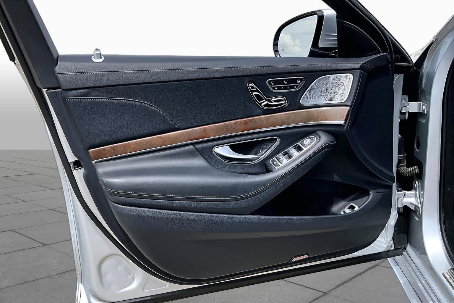 Used 2014 Iridium Silver Metallic Mercedes-Benz S 550 image 19