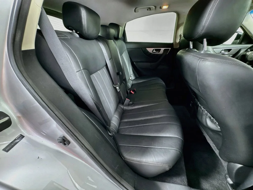 Used 2016 Silver INFINITI  image 35