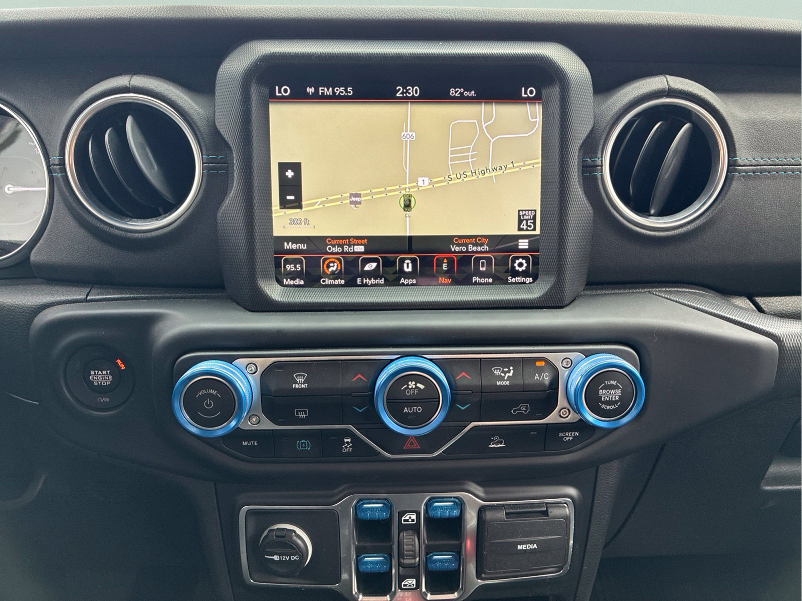 Used 2021 Gray Jeep Unlimited Rubicon 4xe image 16