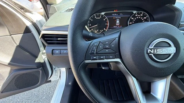 New 2026 White Nissan 2.5 SV image 26