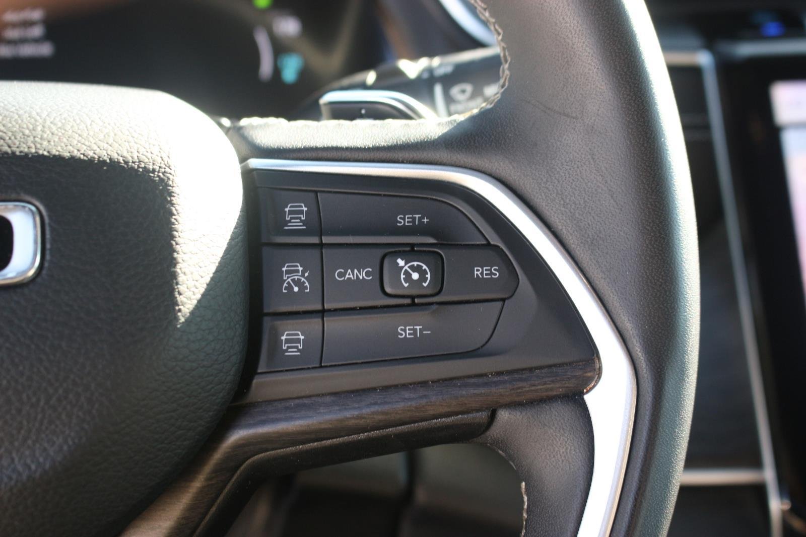 Used 2024 Grey Jeep 4x4 image 20