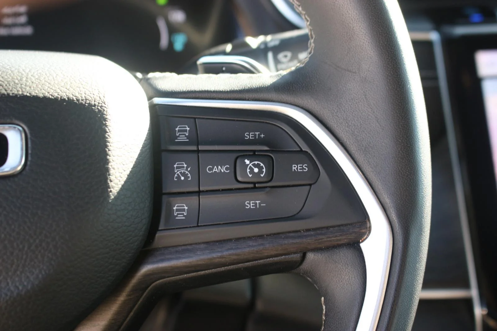 Used 2024 Grey Jeep 4x4 image 20