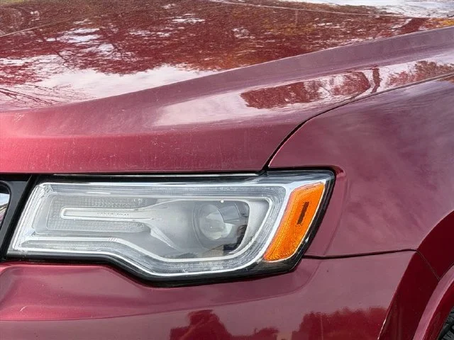 Used 2021 Red Jeep Overland image 4