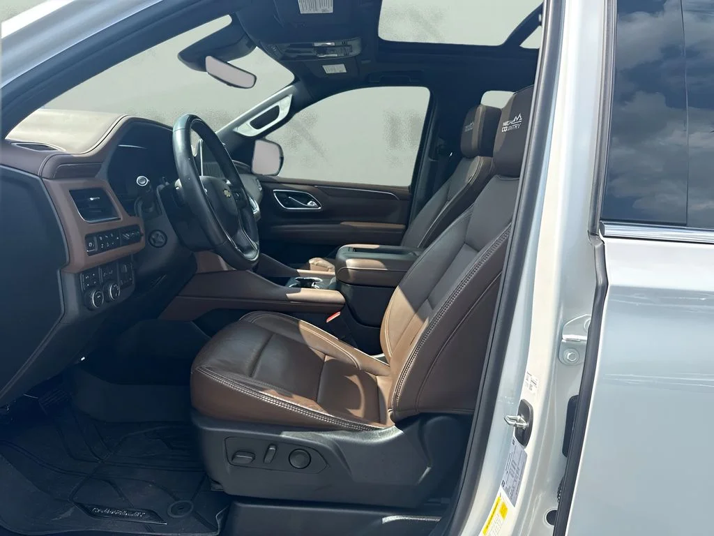 Used 2024 Beige Chevrolet High Country image 5