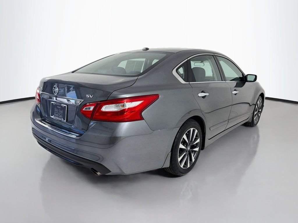 Used 2016 Gun Metallic Nissan 4dr Sedan I4 2.5 SV image 7