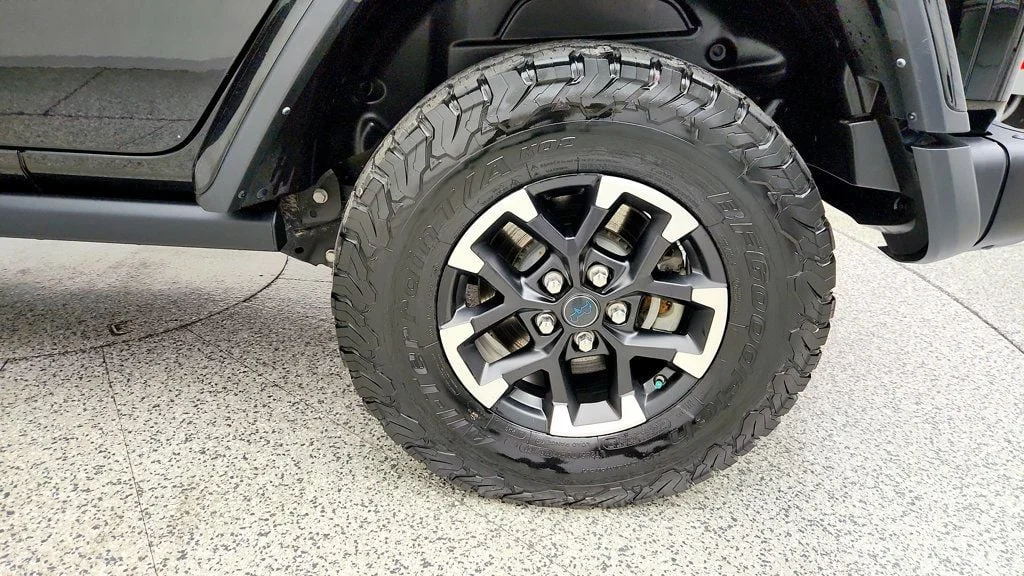 Used 2024 Black Clearcoat Jeep Rubicon X 4x4 image 9