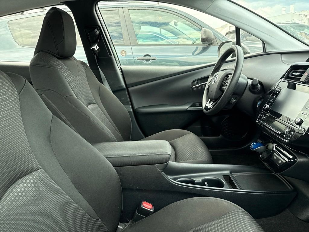 Used 2022 Magnetic Gray Metallic Toyota LE image 3