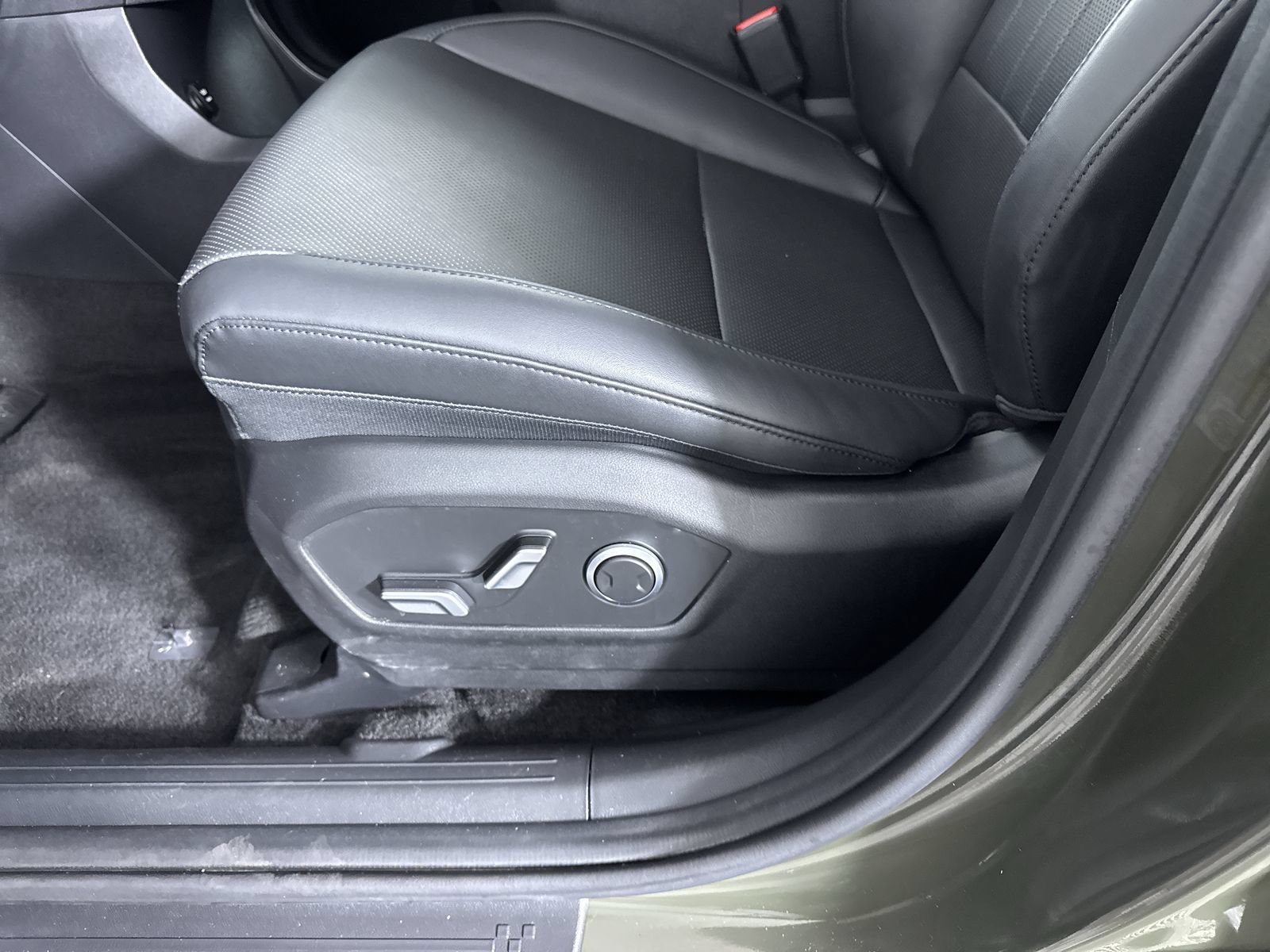 Certified Used 2024 Rockwood Green Hyundai XRT image 13