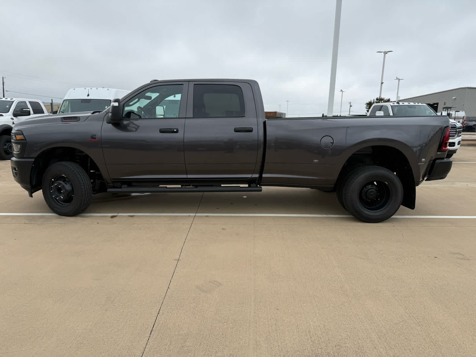 New 2026 Granite Crystal Metallic Clear-Coat Exterior Paint RAM Tradesman image 11