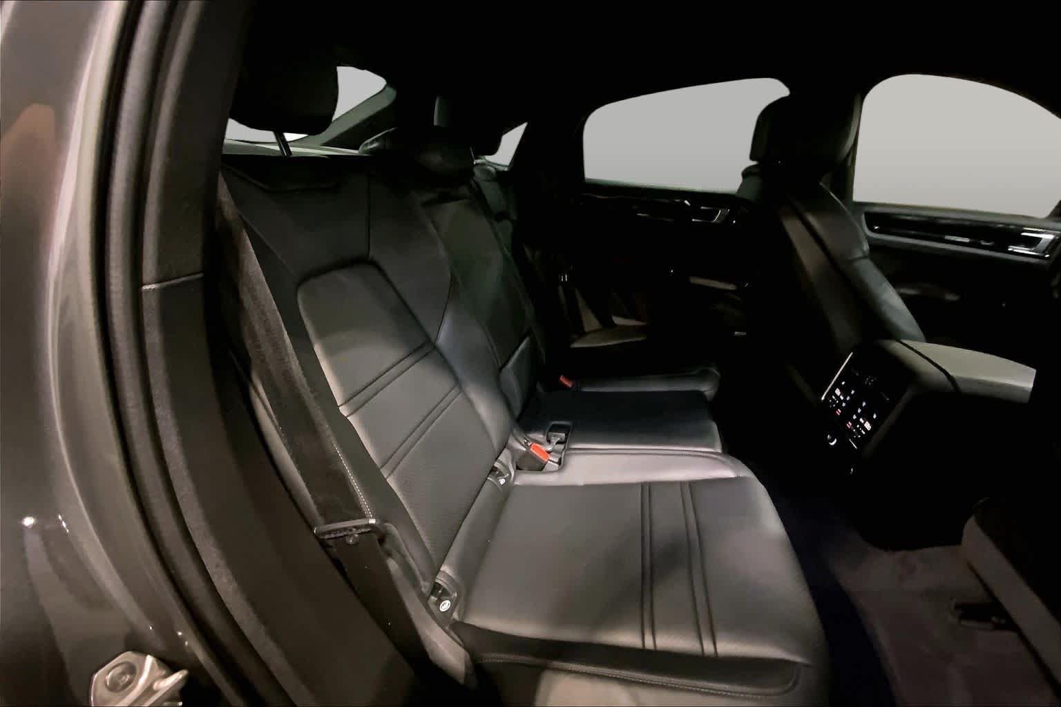 Used 2021 Quartzite Grey Metallic Porsche  image 18