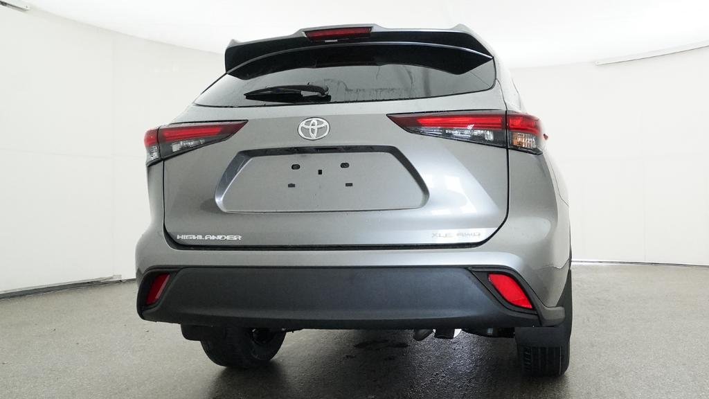 New 2026 Heavy Metal Toyota XLE image 6