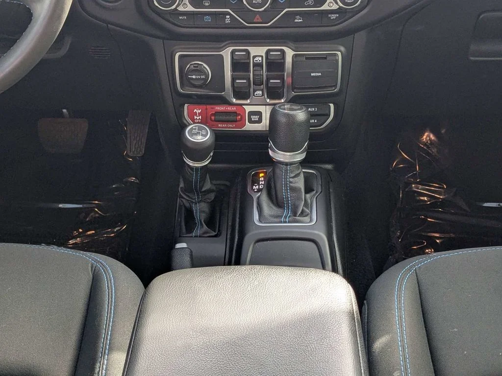Used 2023 Green Jeep Rubicon 4xe image 14