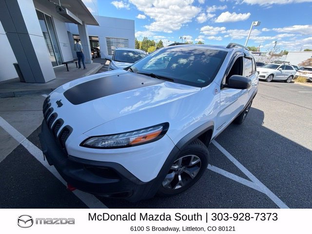 Used 2016 White Jeep Trailhawk image 1