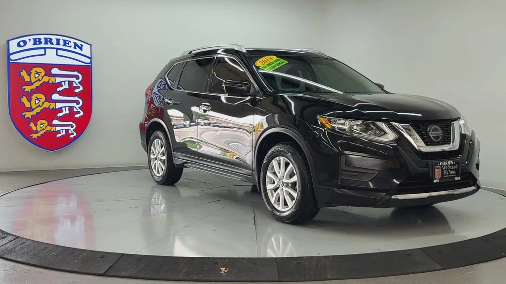 Used 2018 Nissan Rogue SV with VIN JN8AT2MV1JW350771 for sale in Bloomington, IL
