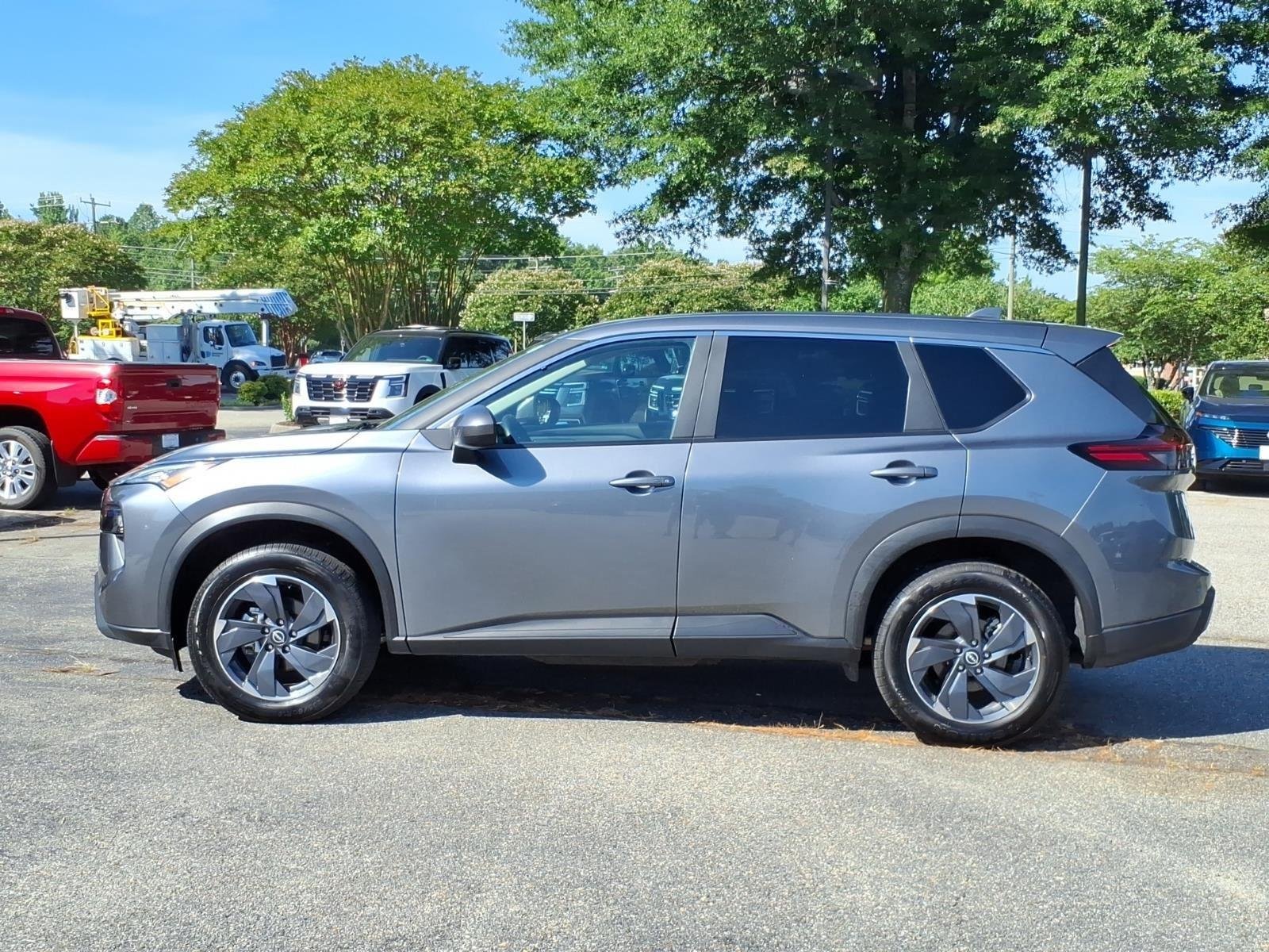 Used 2025 Gun Metallic Nissan SV image 3